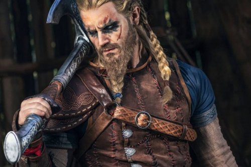 Лучший косплей мужской версии Эйвора